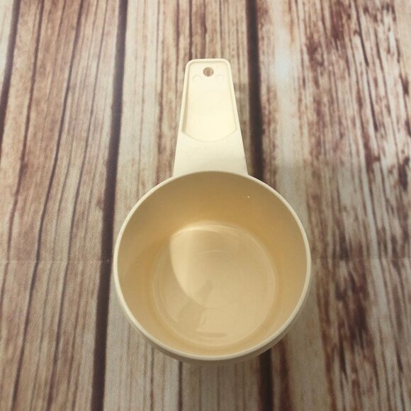 Vintage Tupperware Almond Beige Nesting Measuring Cup 3/4 CUP Replacement - Picture 1 of 7